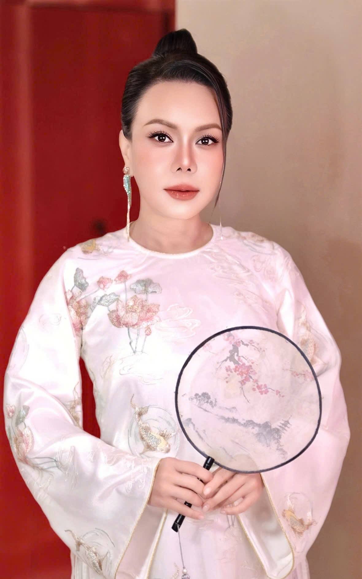   Sau thời gian hoạt động trong showbiz Việt, Việt Hương sở hữu tài sản khủng. Ảnh: FBNV  