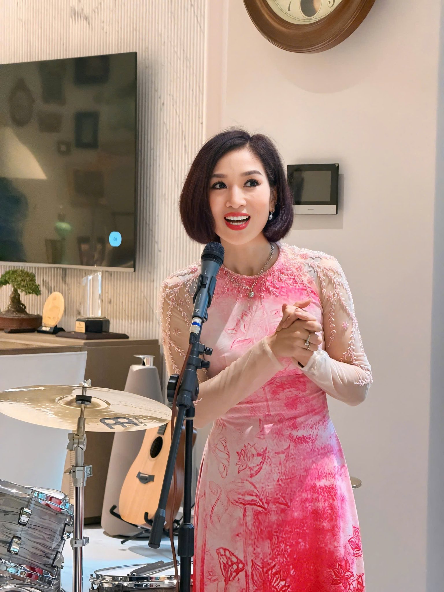 Mỹ nhân Việt sinh 2 con trai cho chồng đại gia: 47 tuổi vẫn trẻ đẹp như thiếu nữ, sống đời 
