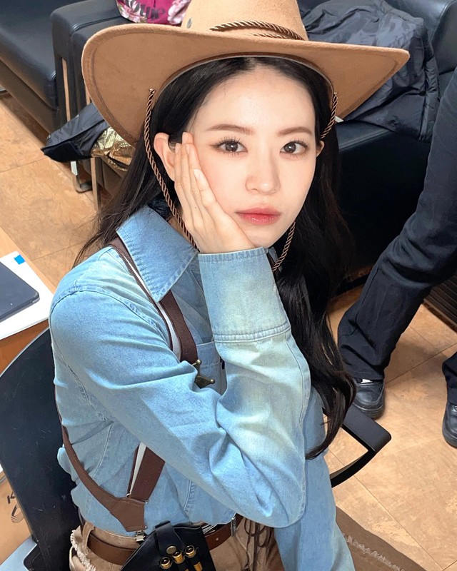 Jeon So Young nhan sắc nổi bật