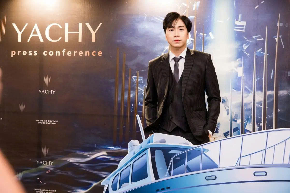 Karik là đồng cổ đông của Yachy Club Lounge cùng nhóm bạn vào cuối năm 2019