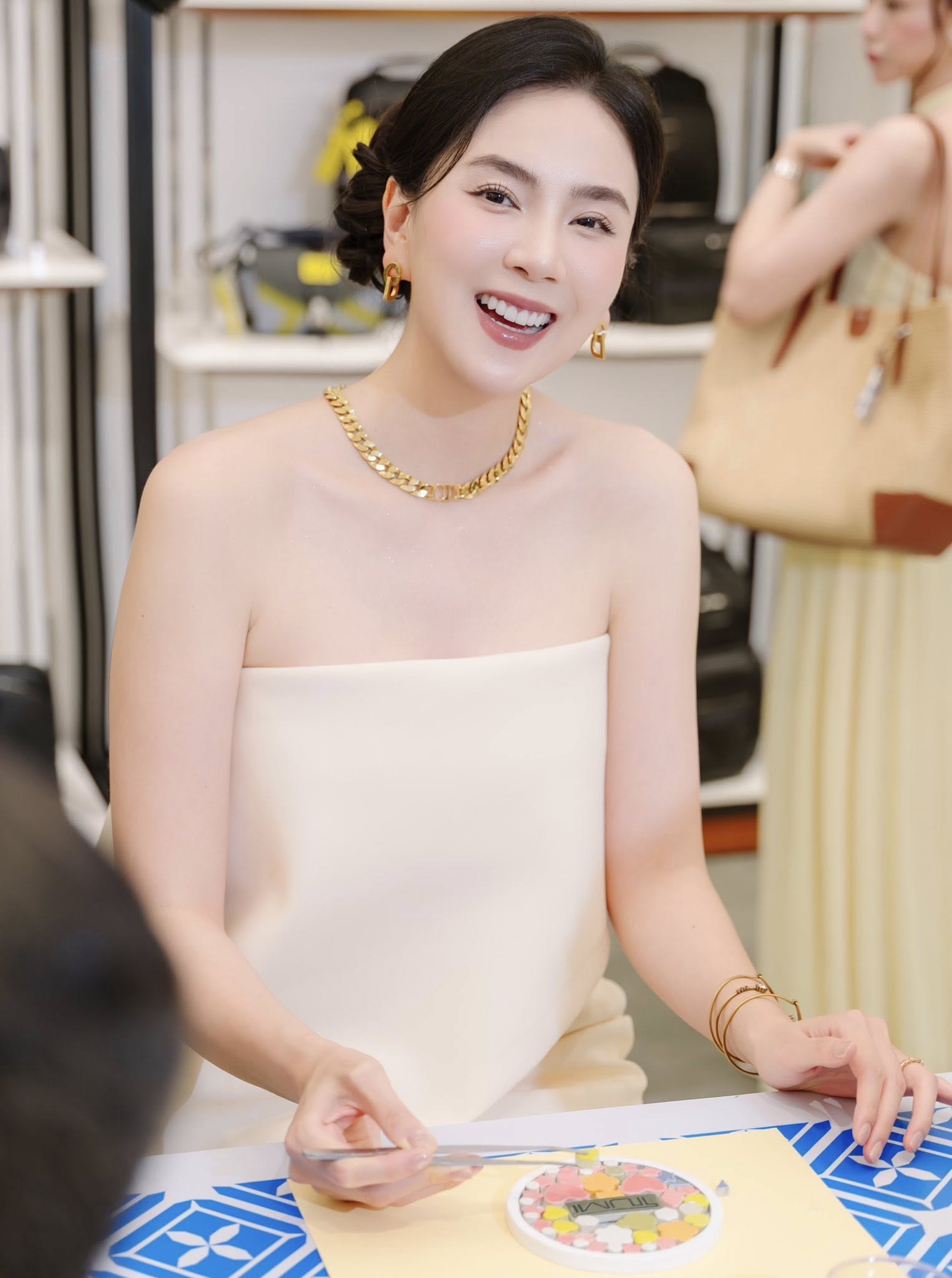 Trạng thái mới gây chú ý của MC Mai Ngọc - con dâu đại gia nổi tiếng ở Bắc Ninh