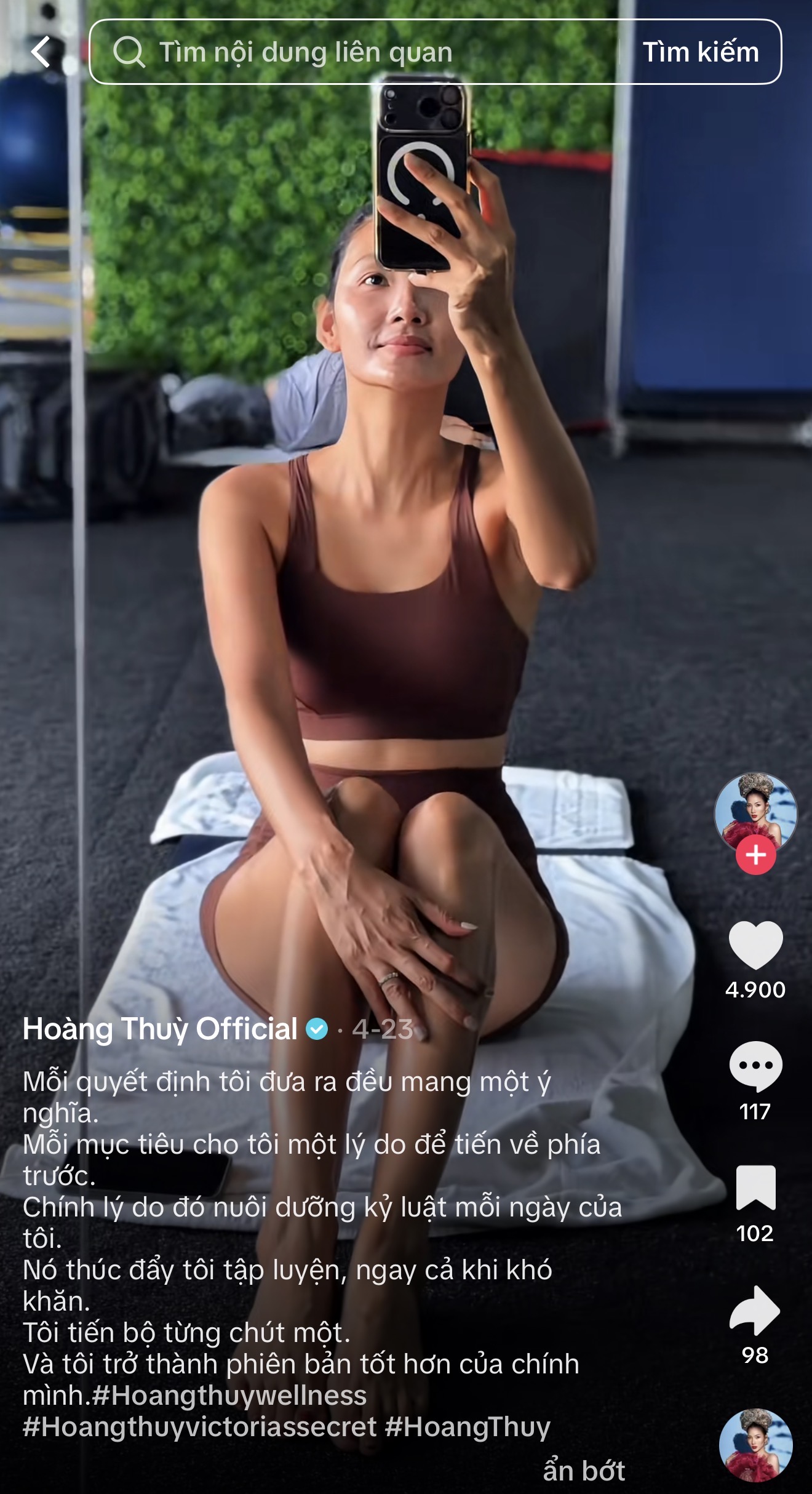 Động thái úp mở của Hoàng Thuỳ đi kèm các hashtag gắn tên thương hiệu nội y khiến cư dân mạng chẳng biết đâu mà lần về tình hình ứng tuyển của cô.