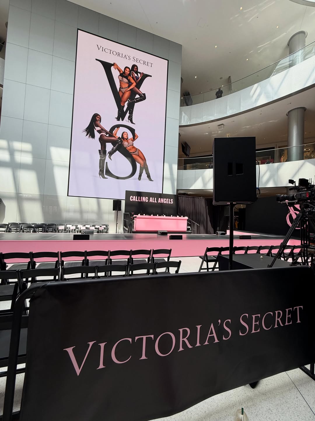 Hoàng Thuỳ chính thức thừa nhận không đủ điều kiện casting Victoria's Secret do chưa đọc kỹ 