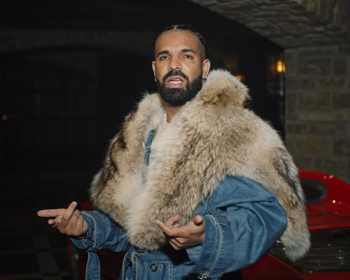 Drake gây sốc làng nhạc khi ra mắt 3 album cùng lúc