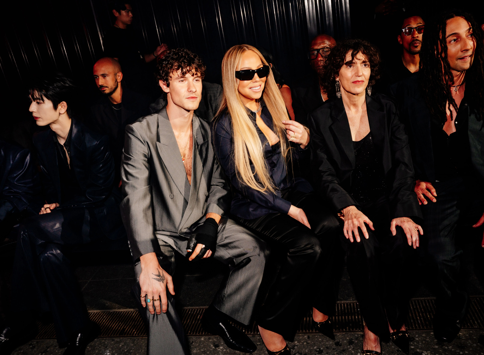   Từ những celeb Âu Mỹ đình đám như Mariah Carey, Shawn Mendes,...  
