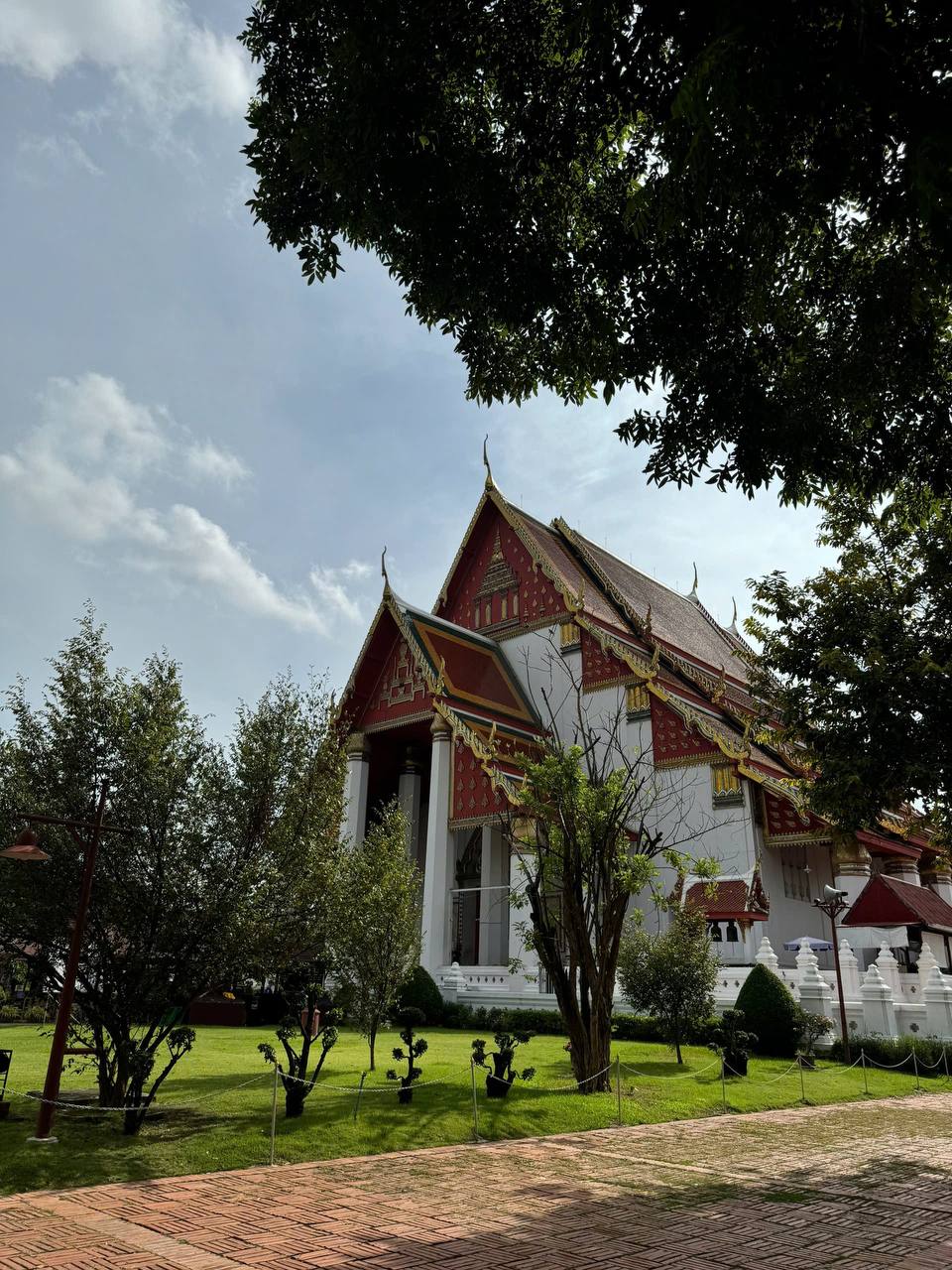  Thái Lan bãi bỏ chương trình miễn thị thực lưu trú 60 ngày dành cho công dân hơn 90 quốc gia và vùng lãnh thổ, đưa chính sách quay trở lại mức lưu trú khoảng 30 ngày như trước, trong đó có Việt Nam. Ảnh: Bích Ngọc