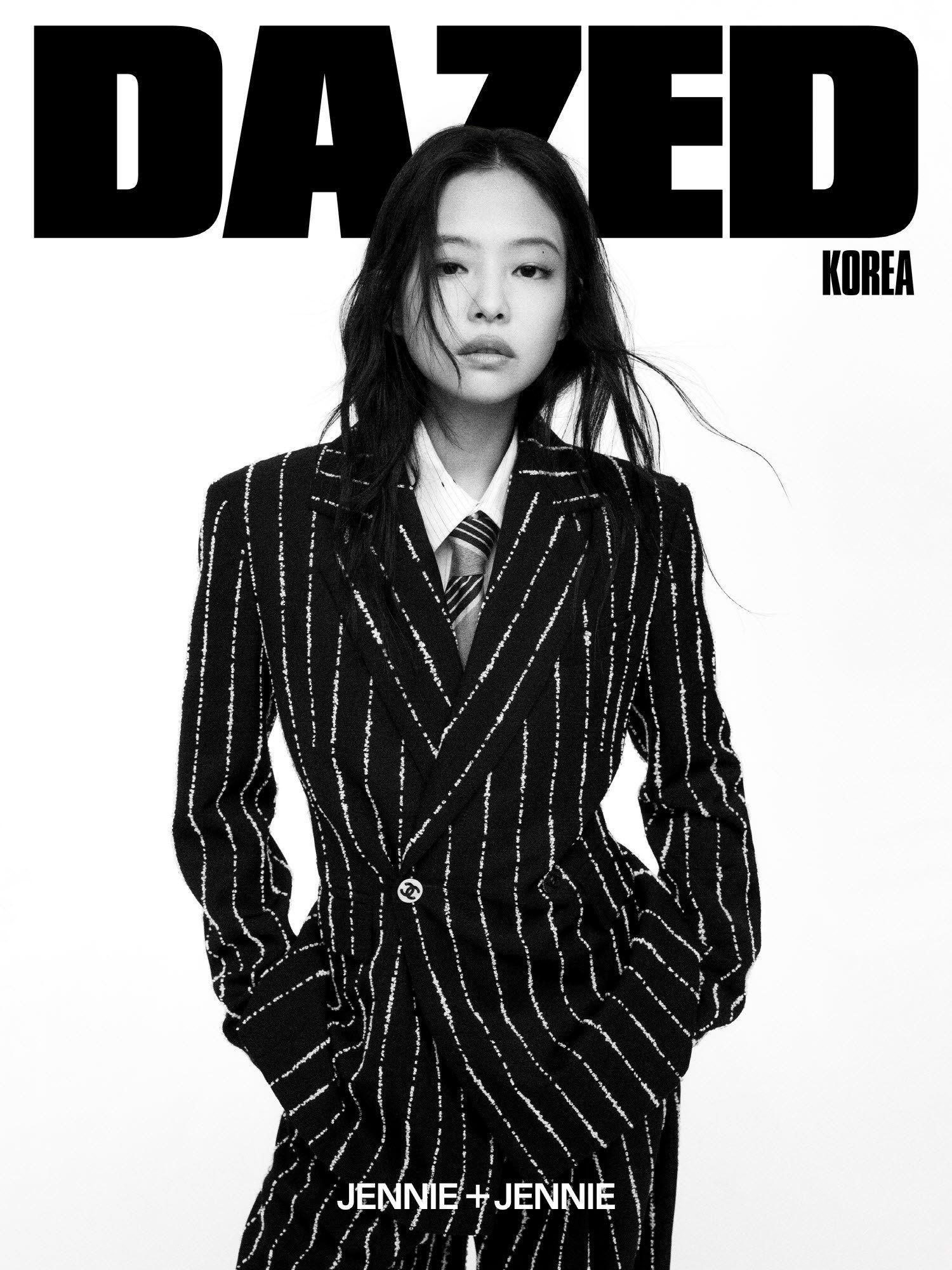 Jennie gây bão với tạo hình bán nude trên bìa tạp chí