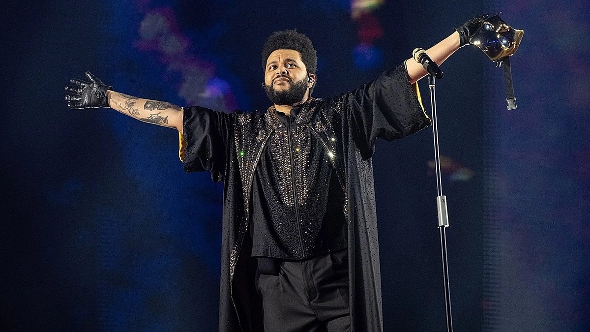 Lần đầu tiên The Weeknd mang tour diễn trở lại châu Á sau 8 năm, khiến người hâm mộ đặc biệt là ở Việt Nam đứng ngồi không yên