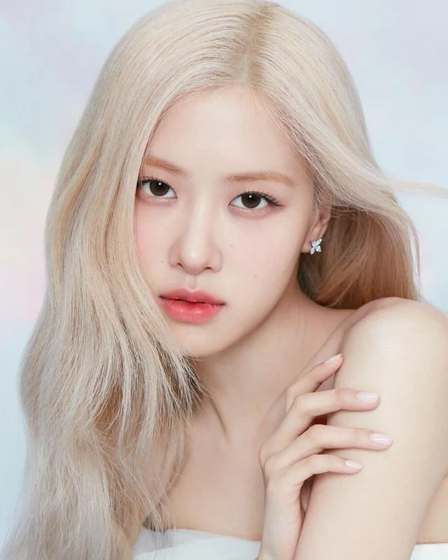 Rosé vốn nổi tiếng với tóc vàng làm nên thương hiệu
