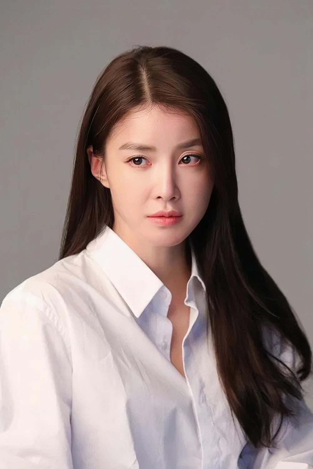 Mỹ nhân showbiz ly hôn chồng đại gia: Vẫn sống đời sang chảnh trong căn hộ cao cấp, đẹp không góc chết