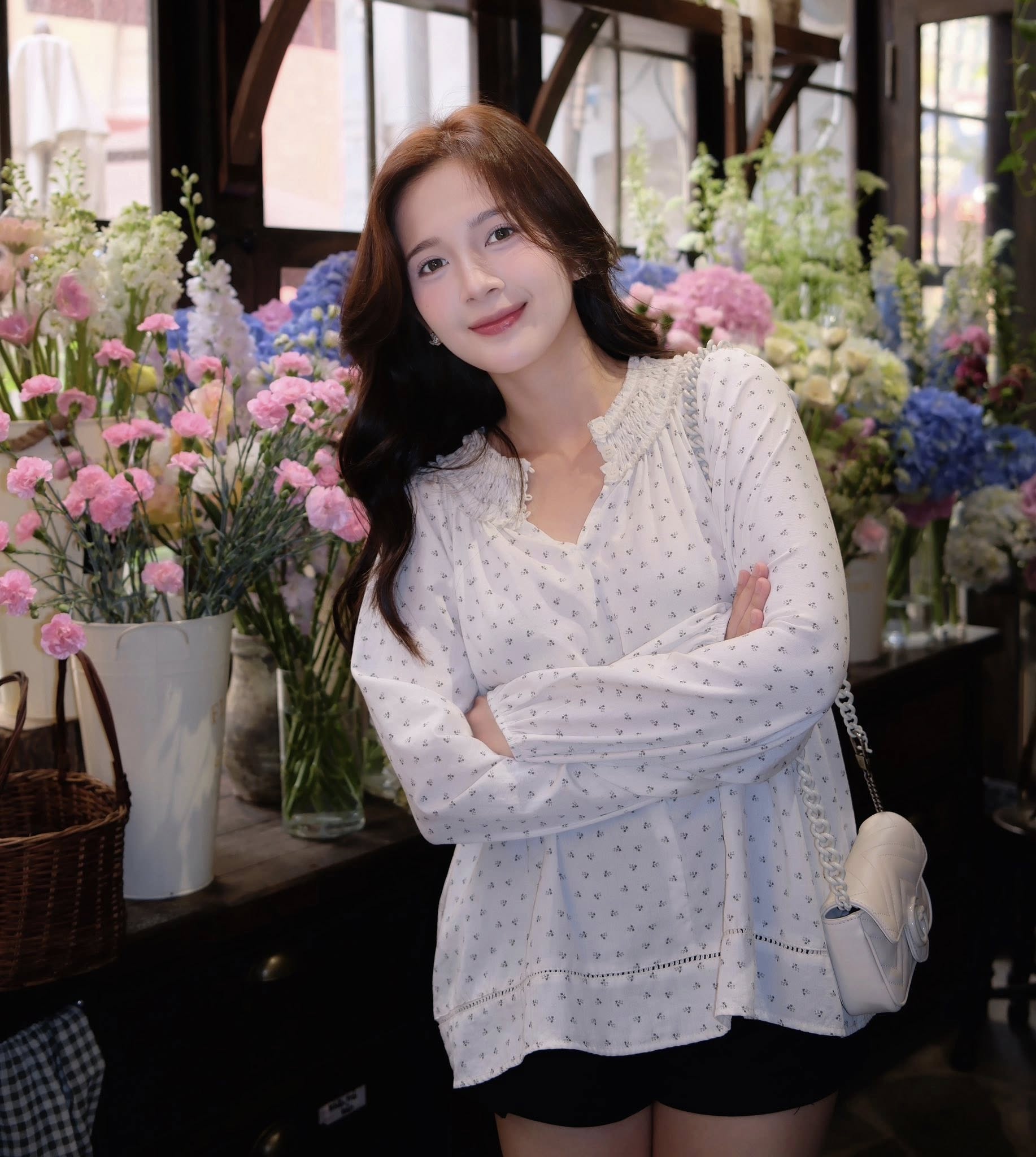 Mỹ nhân showbiz cao 1m53, mặt búng ra sữa dù đã 29 tuổi: Mặc đẹp thôi nhé, nhìn là muốn copy ngay 