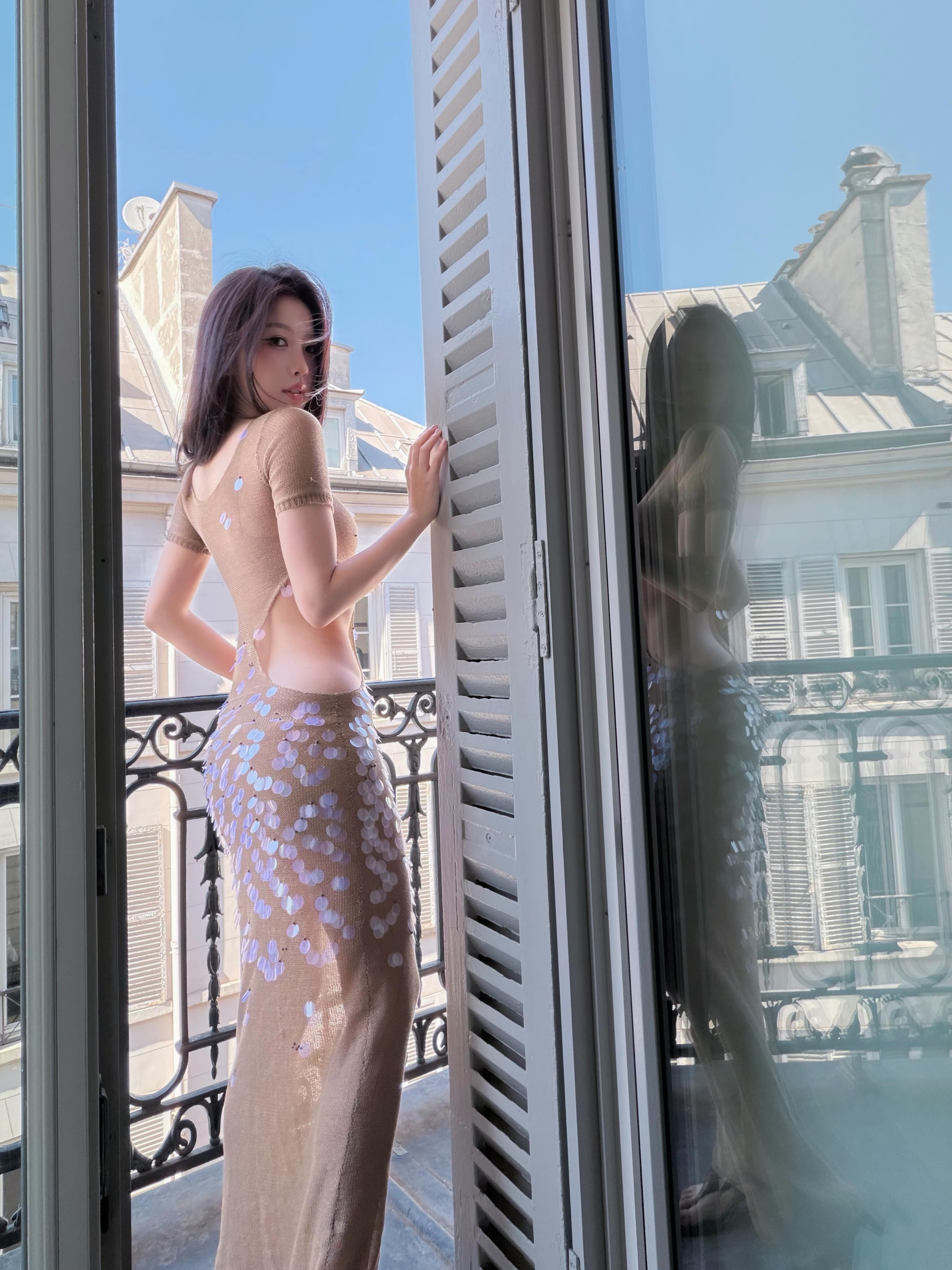 Ngu Thư Hân khoe dáng nuột khiến cõi mạng chấn động. (Ảnh: Instagram)