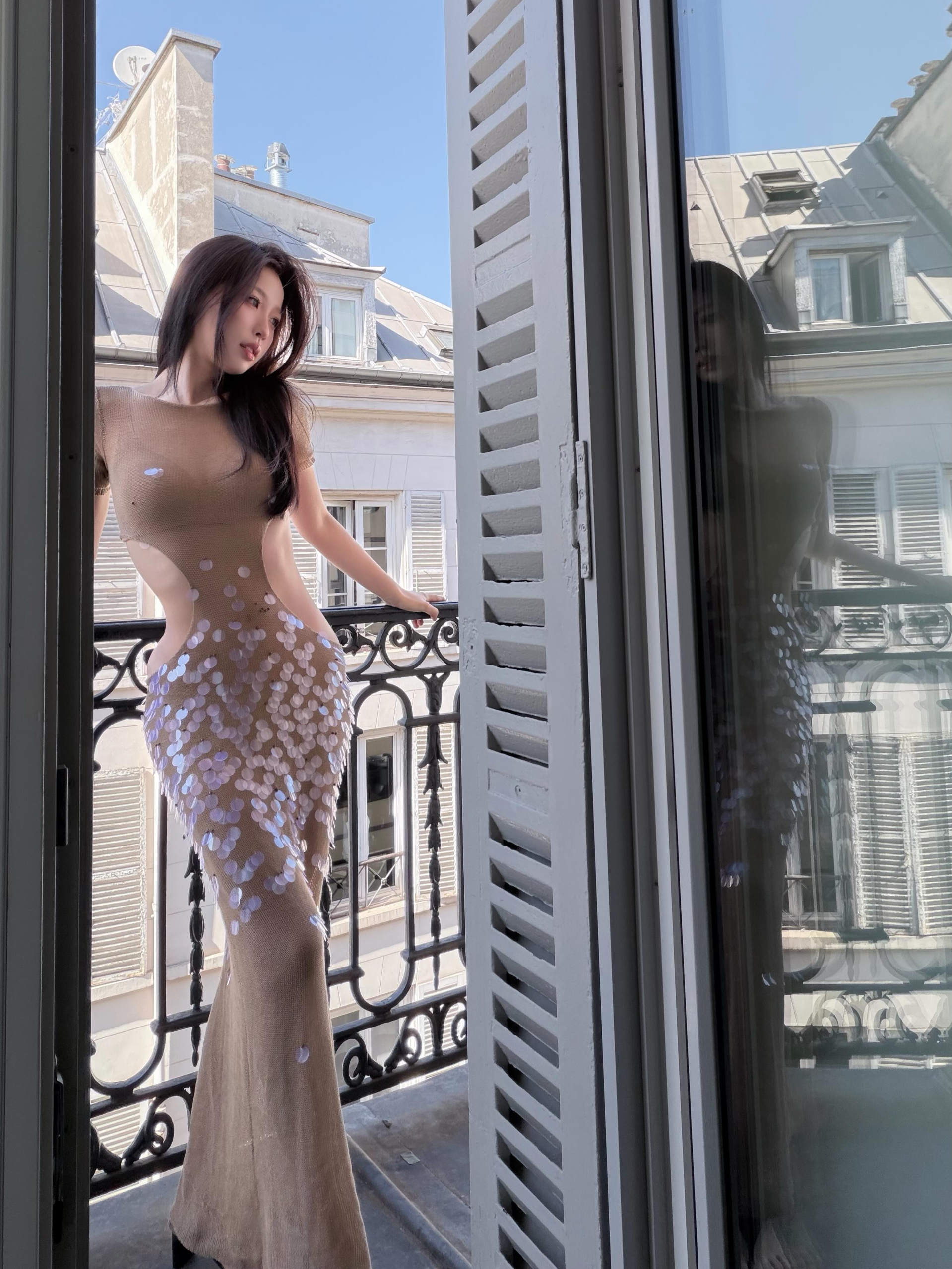 Vòng eo bất thường khiến Ngu Thư Hân mang tiếng