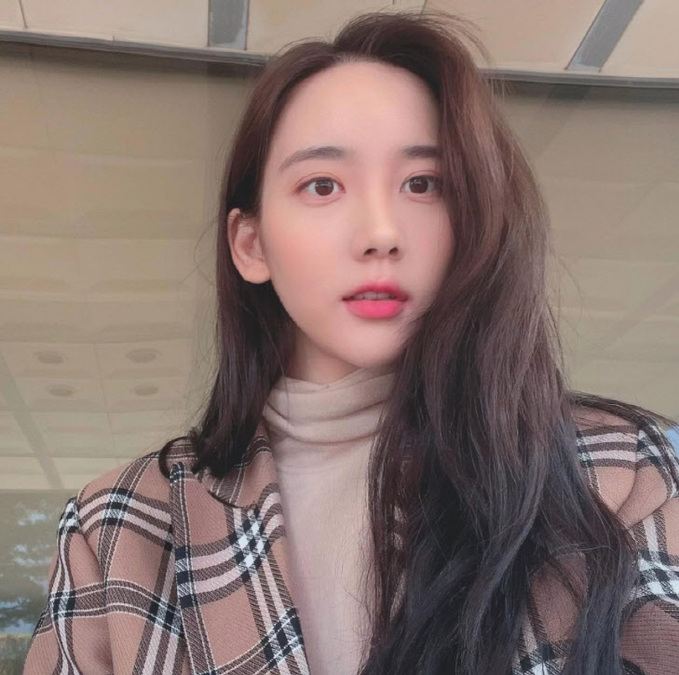 Phát hiện 1 nàng thơ nhiều lần bị bắt vì ma túy, ra tù chăm cập nhật cuộc sống lành mạnh lên mạng, gắn link bán hàng