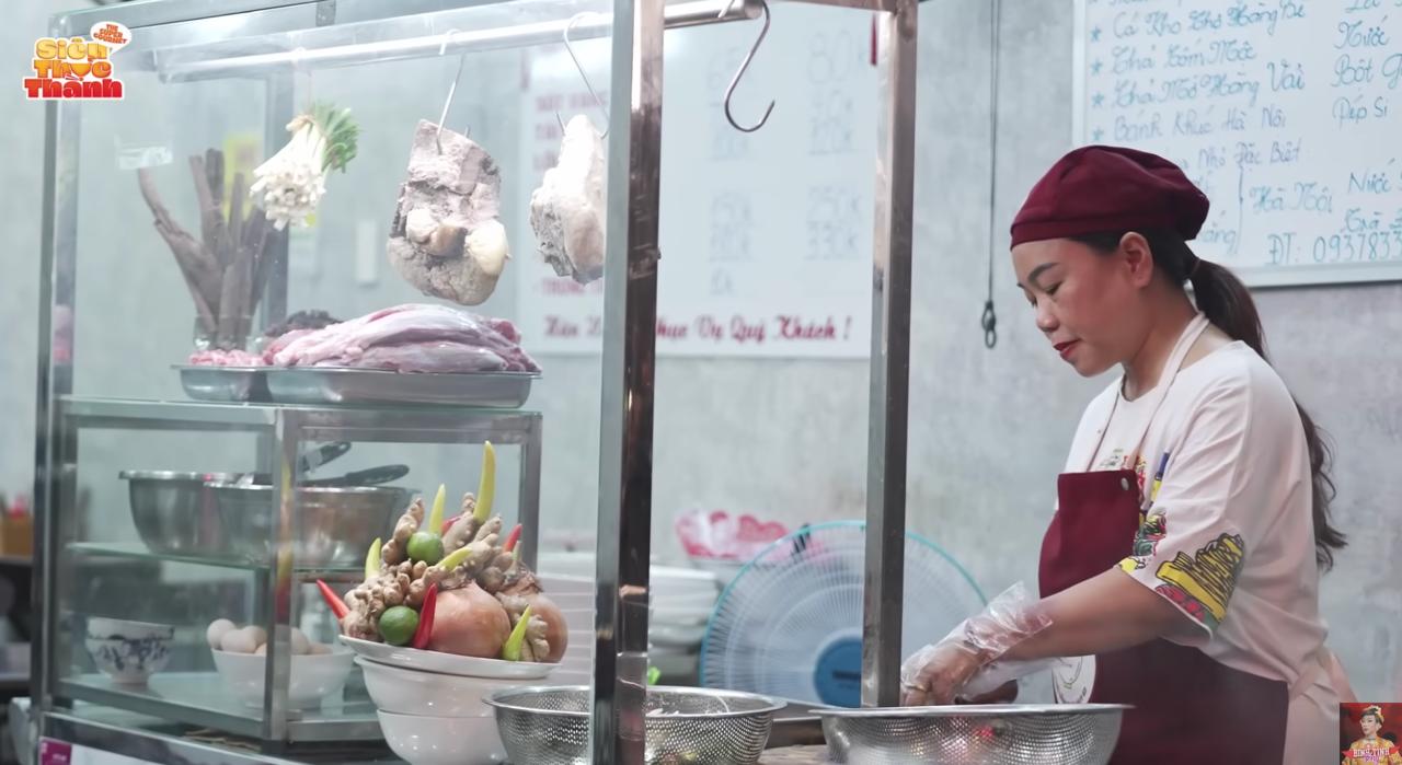 Chủ quán phở Huy 67 cho biết vợ chồng nam MC đã ăn từ năm 2017, khi quán còn nằm ở phố Phùng Hưng