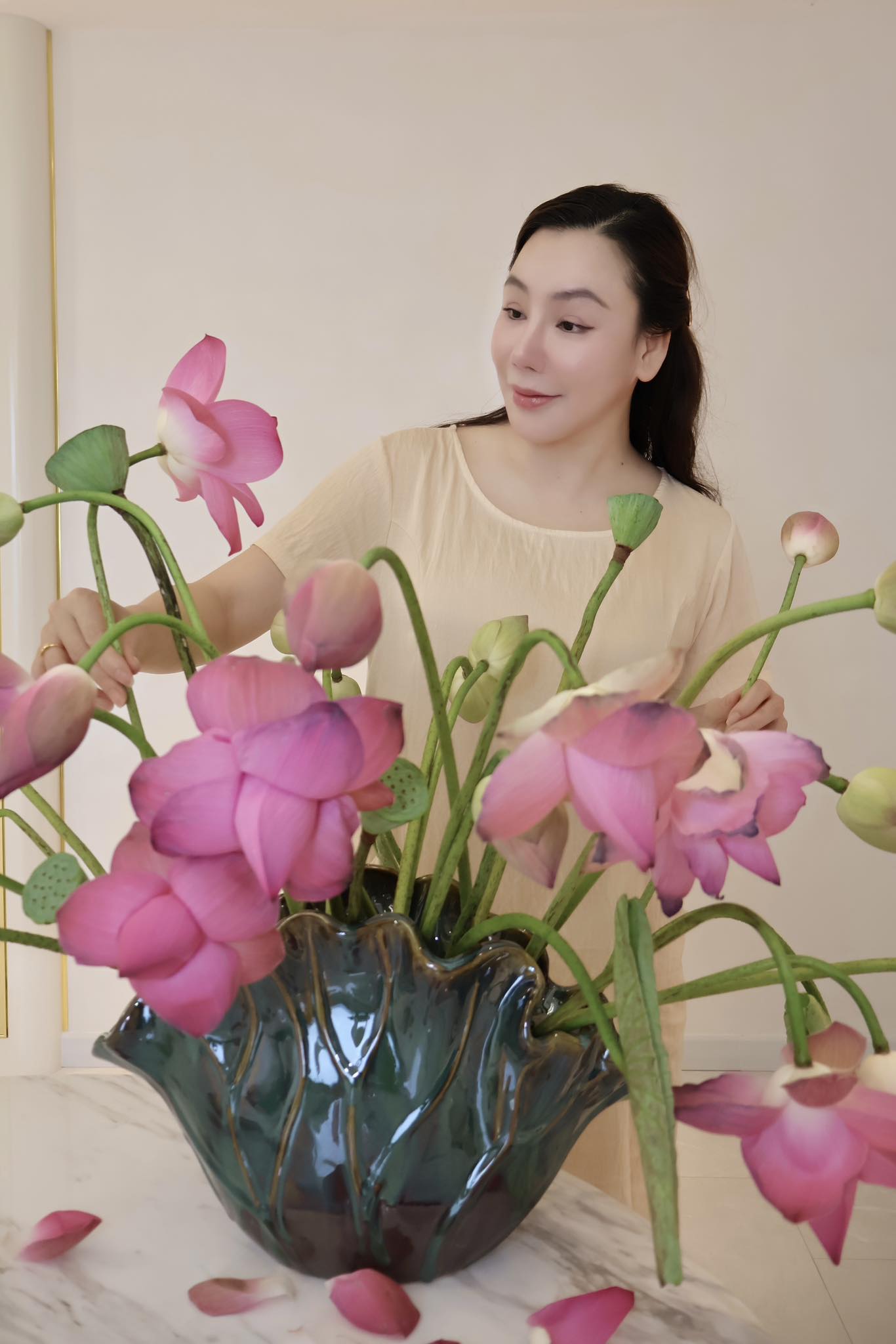 Hiện tại, Hồ Quỳnh Hương tận hưởng cuộc sống nhẹ nhàng và bình yên bên gia đình. Ảnh: FBNV