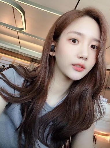 Phát hiện 1 nàng thơ nhiều lần bị bắt vì ma túy, ra tù chăm cập nhật cuộc sống lành mạnh lên mạng, gắn link bán hàng