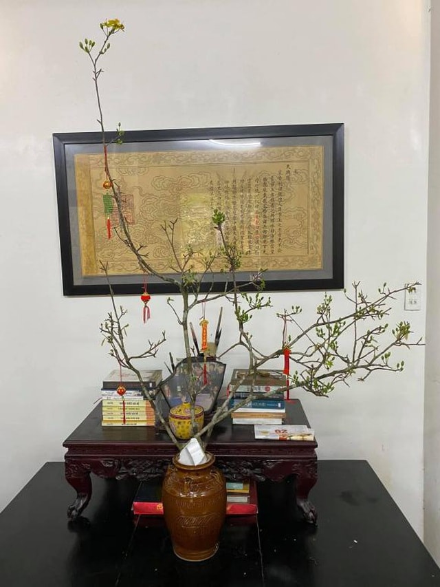 Nội thất bên trong chủ yếu là món đồ gỗ