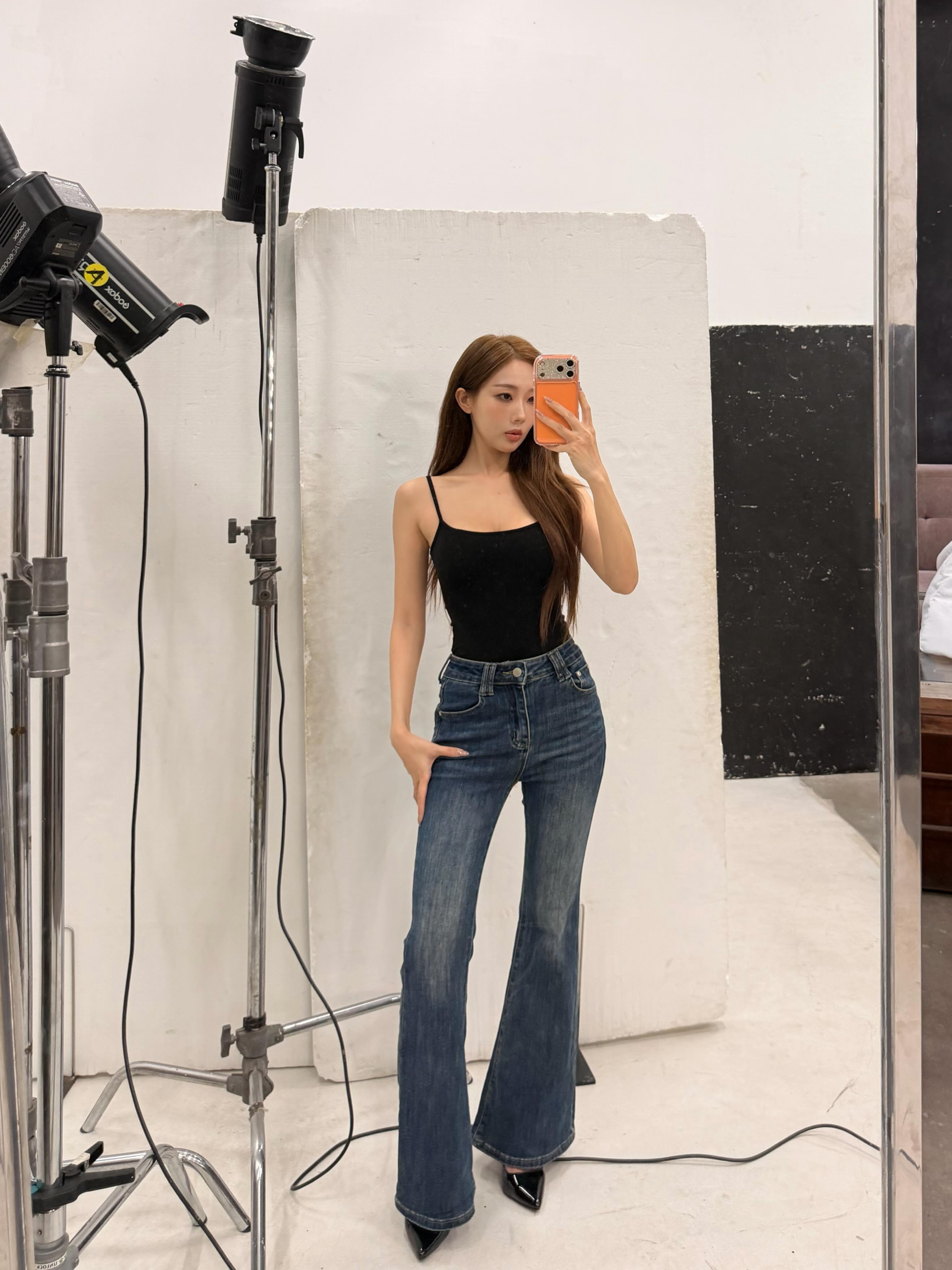 Hot girl Đảo Thiên Đường mới học catwalk 5 ngày, netizen đã đòi đăng kí thi Hoa hậu