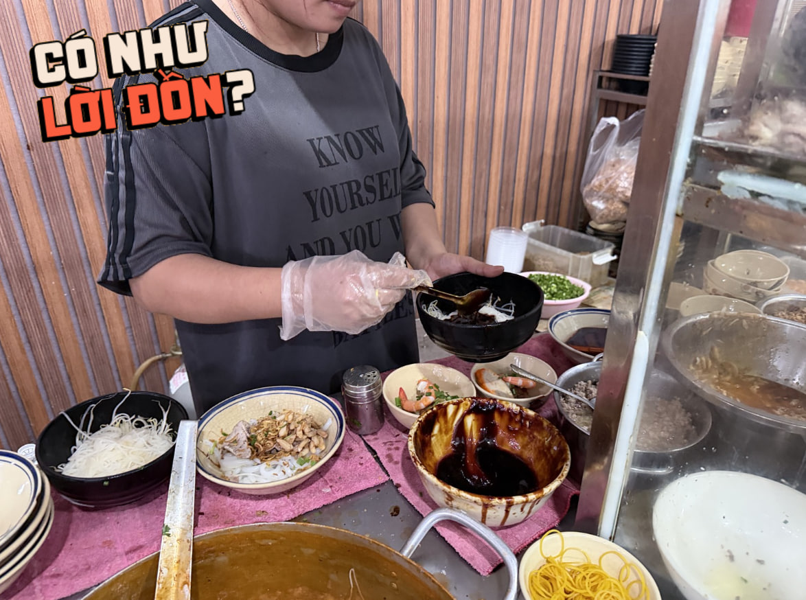 Thử bánh canh cua trộn khô tại Phú Nhuận: Không chan nước nhưng vẫn hút khách nhờ phần sốt cua đặc biệt