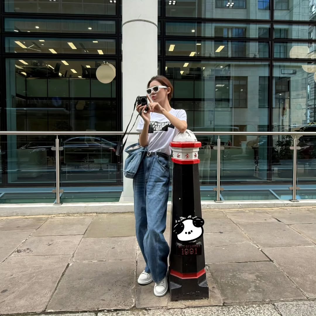 Mỹ nhân showbiz cười 1 cái đốn tim 1,4 tỷ dân: Mặc đẹp không trượt phát nào, style gì cũng cân ngon ơ