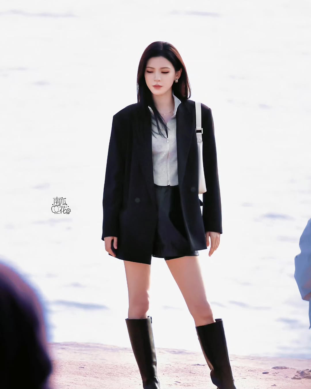Mỹ nhân showbiz cười 1 cái đốn tim 1,4 tỷ dân: Mặc đẹp không trượt phát nào, style gì cũng cân ngon ơ
