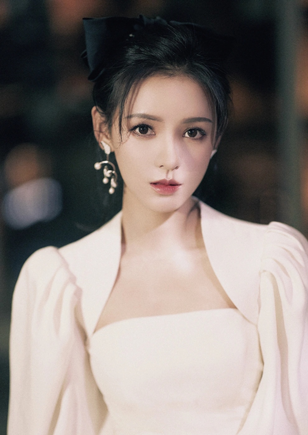 Mỹ nhân showbiz cười 1 cái đốn tim 1,4 tỷ dân: Mặc đẹp không trượt phát nào, style gì cũng cân ngon ơ