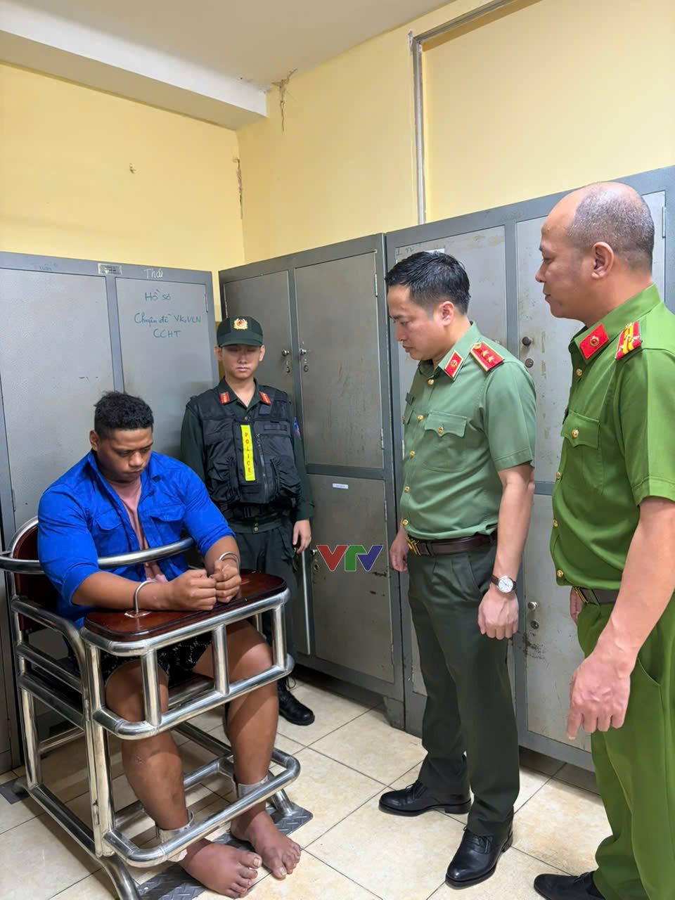 Đối tượng Vaa Vaa (SN 1999; quốc tịch: Samoa; đối tượng trực tiếp sử dụng súng gây án)