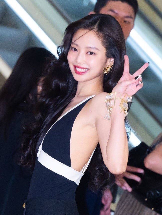Át chủ bài của CHANEL lộ diện: Jennie và G-Dragon cuối cùng cũng hội ngộ