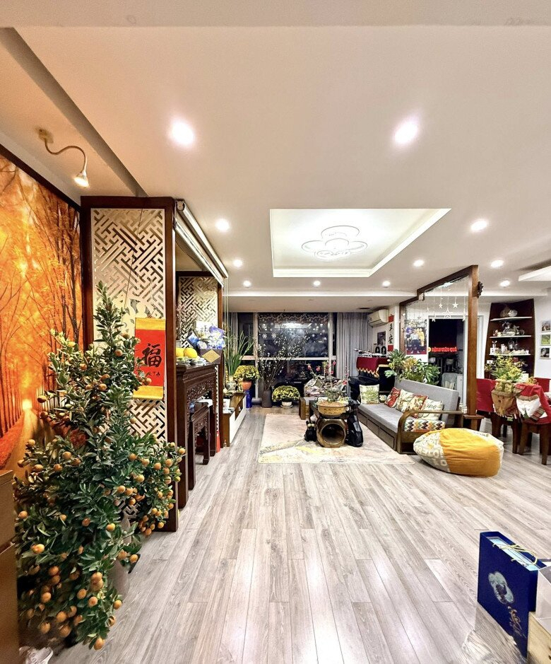 Không gian sống của gia đình MC Hoàng Trang có thiết kế rộng rãi, hiện đại