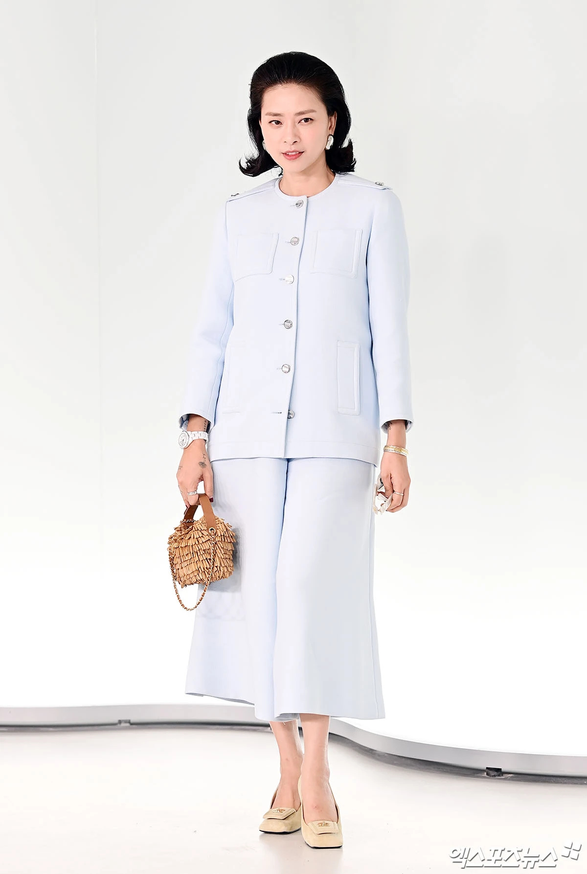 Tiếc cho Ngô Thanh Vân, ngồi ghế đầu show Chanel với toàn sao hot nhưng tạo hình bị nói 