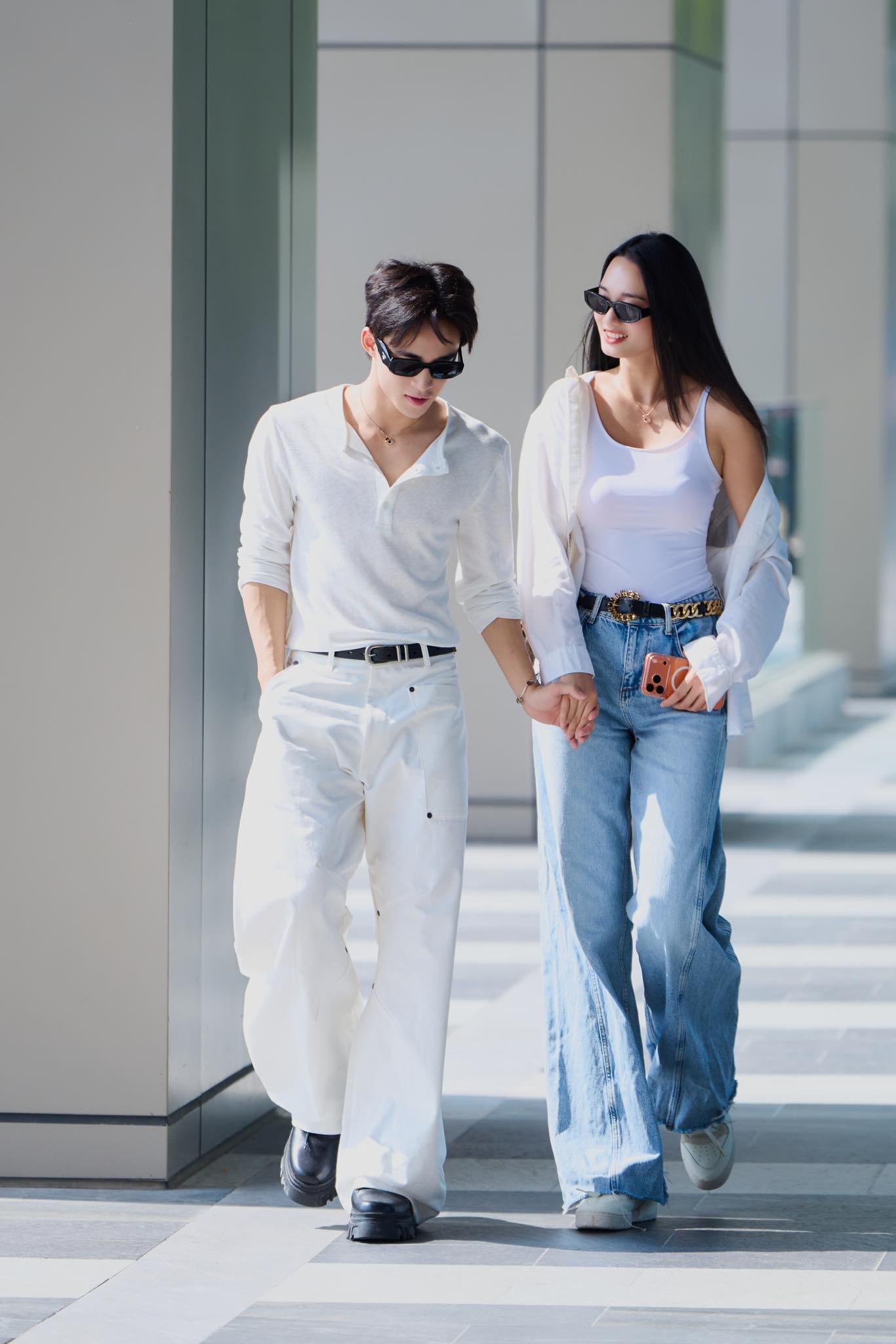 Mỹ nhân showbiz yêu trai đẹp 1,4 triệu người follow: Mặt sang dáng nuột, mặc gì cũng cuốn