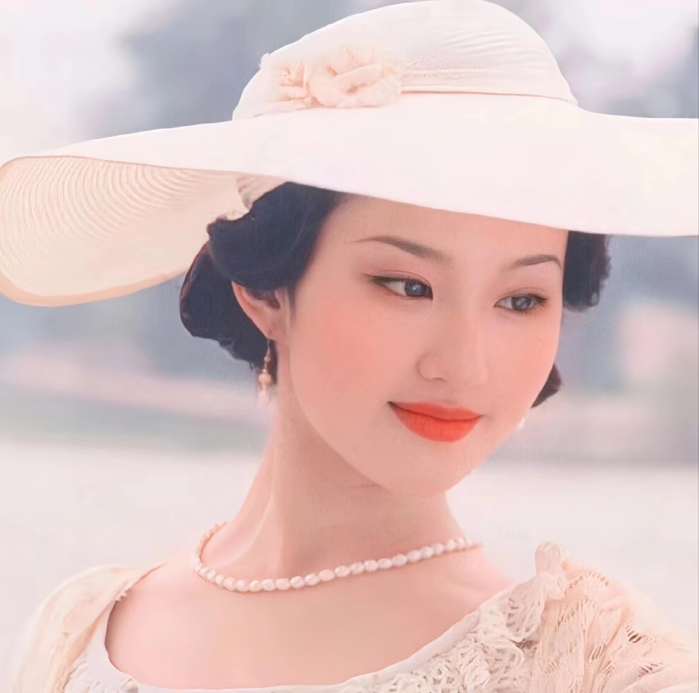 Lưu Diệc Phi đóng phim khi mới 15 tuổi đã gây thương nhớ với vẻ đẹp nổi bật