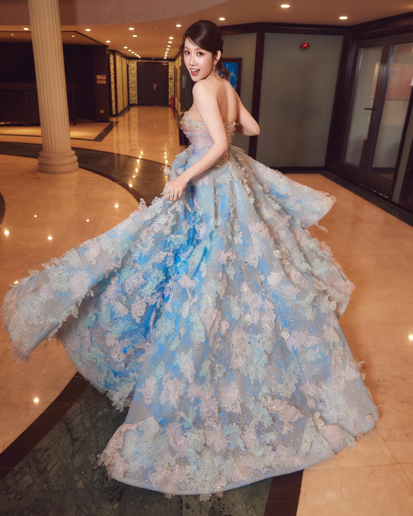 Nhan sắc ngày càng xinh đẹp, sắc sảo của Thúy Ngân. (Ảnh: Instagram)