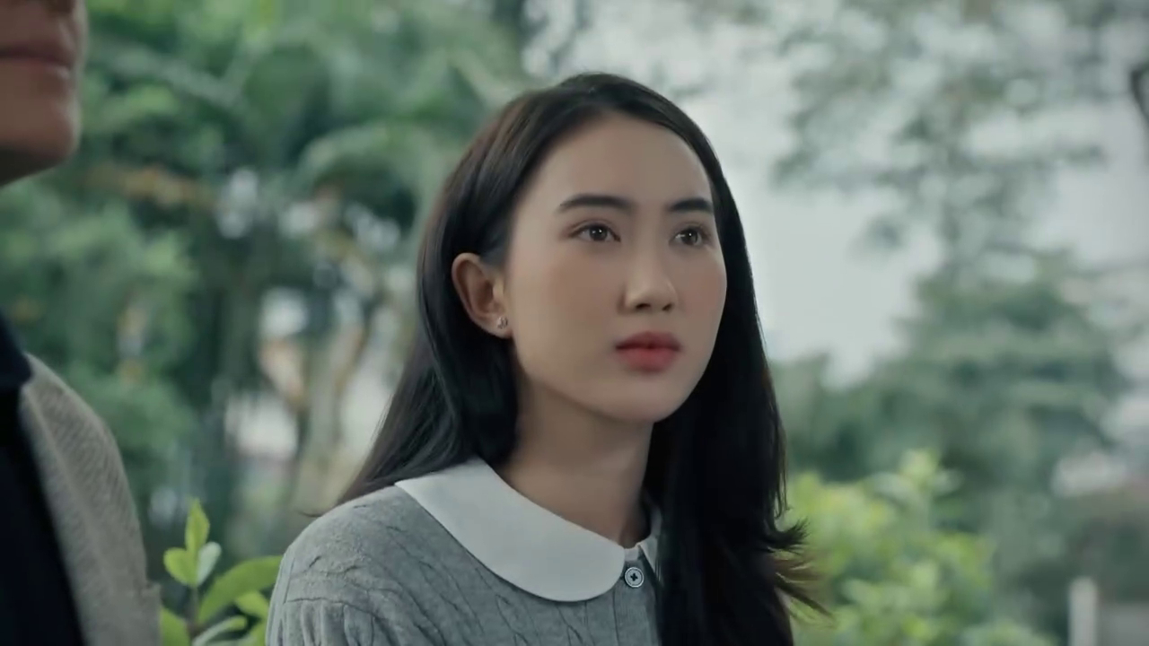 Ở Việt Nam có 1 mỹ nhân vừa xuất hiện đã nhận bão “gạch đá” nhưng nói về đẹp thì không ai chê nổi