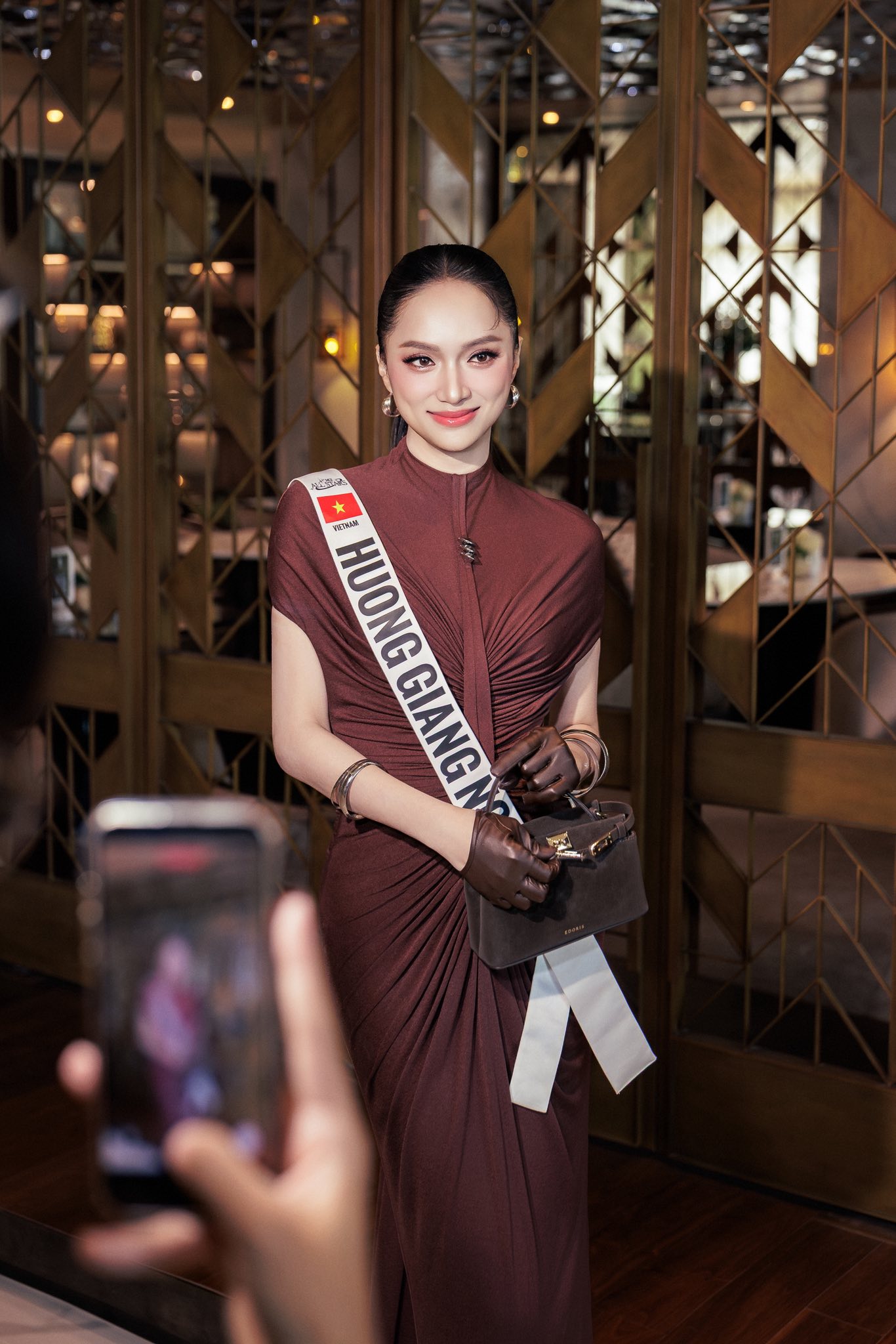 Trước đó, cô chiến thắng phần thi vote World's Choice Award và giành suất vào thẳng top 18. Ảnh: FBNV