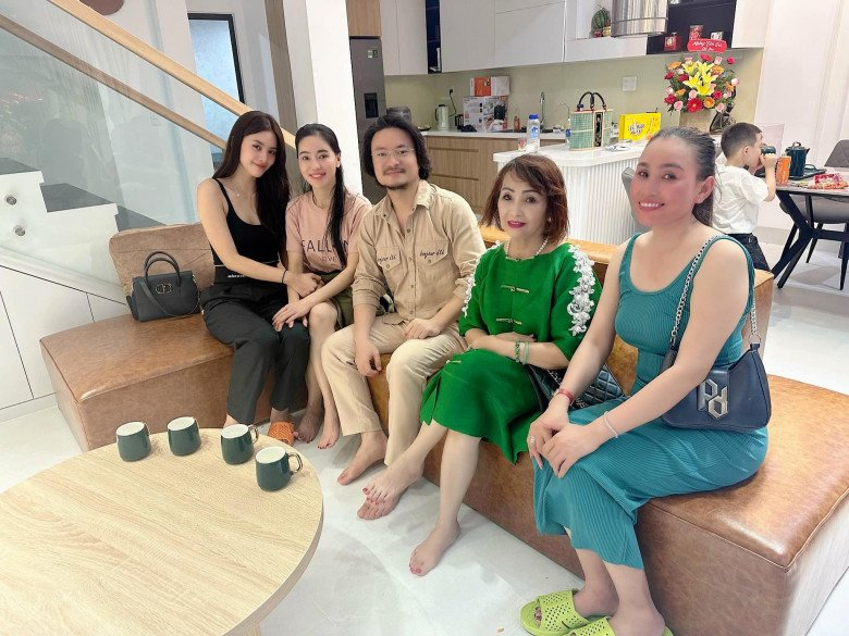 Mỹ nhân showbiz 23 tuổi