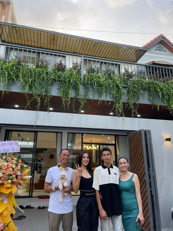 Mỹ nhân showbiz 23 tuổi