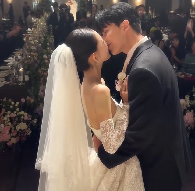 Hóng: Sao nữ đình đám mới cưới 1 tuần đã cãi nhau ầm trời với chồng, showbiz sắp có cặp đôi ly hôn thần tốc?