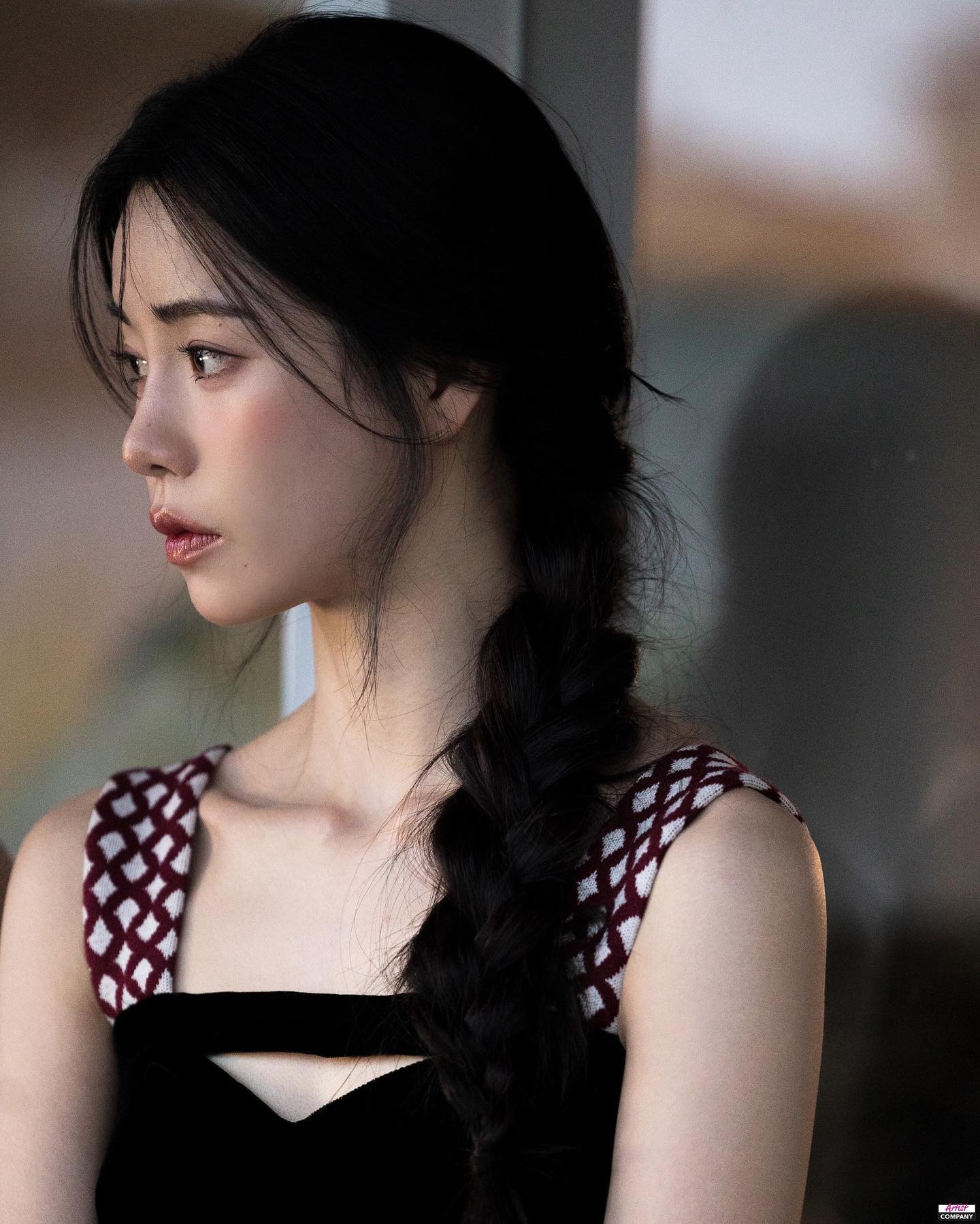 Đường nét của Lim Ji Yeon được đánh giá đẹp theo kiểu điện ảnh. (Ảnh: Instagram)