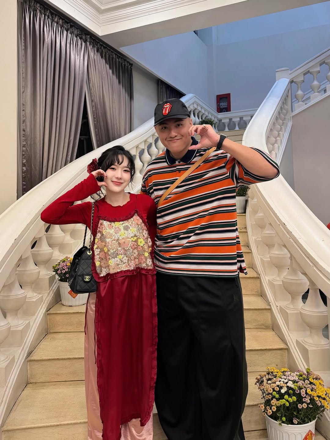 10 năm làm dâu “ông trùm” được cưng như em bé của Vân Tiny: Hàng hiệu ê hề, du lịch không nhìn giá nhưng thích “đếm tiền lẻ”