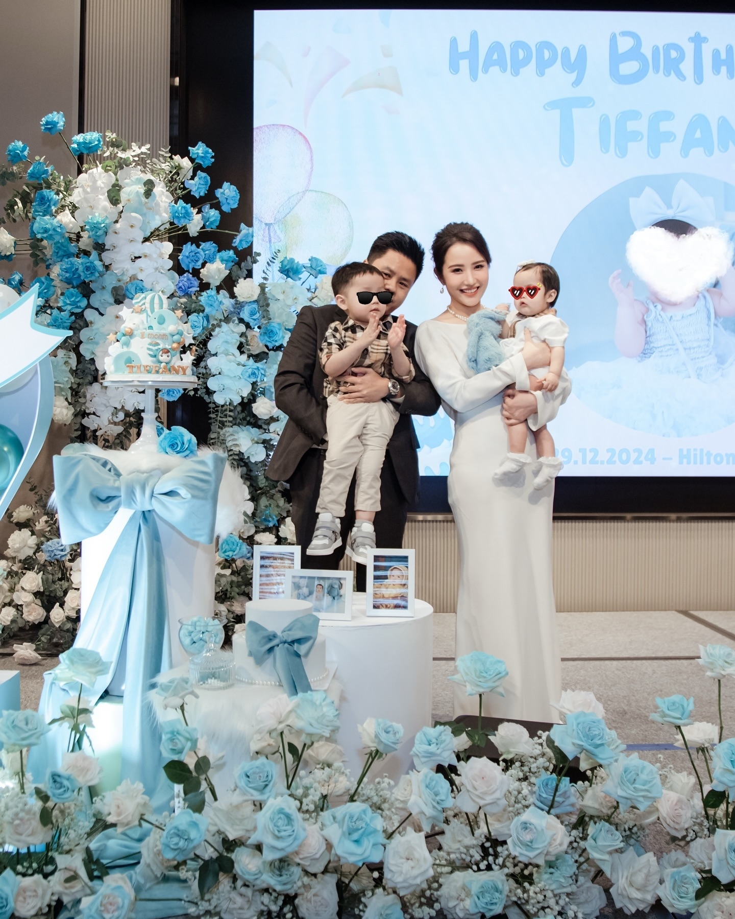 Hình ảnh gia đình 4 người trong các dịp đặc biệt.