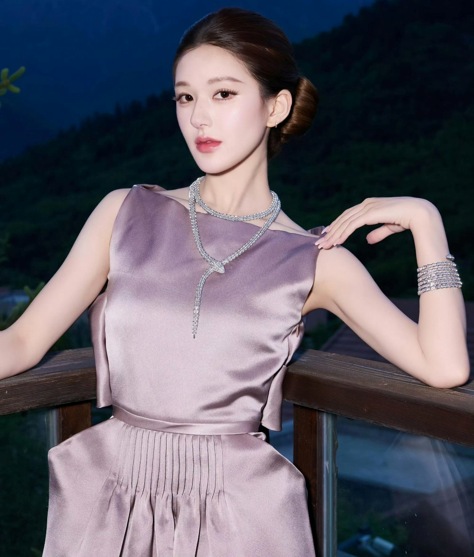 Triệu Lộ Tư chưa diễn hay đi đi hát