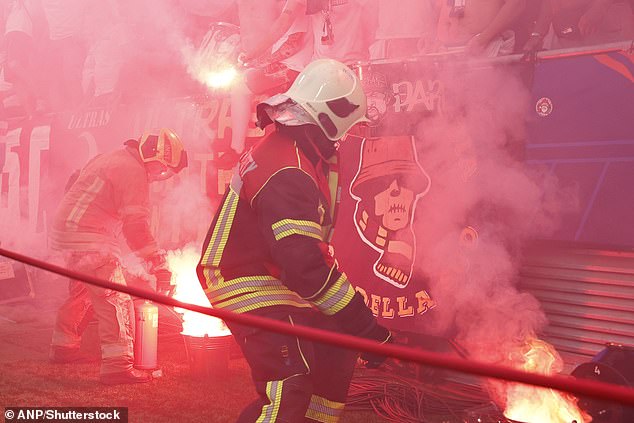 Bạo loạn bùng phát tại Paris khi diễn ra trận chung kết Champions League, đường phố hoàn toàn hỗn loạn