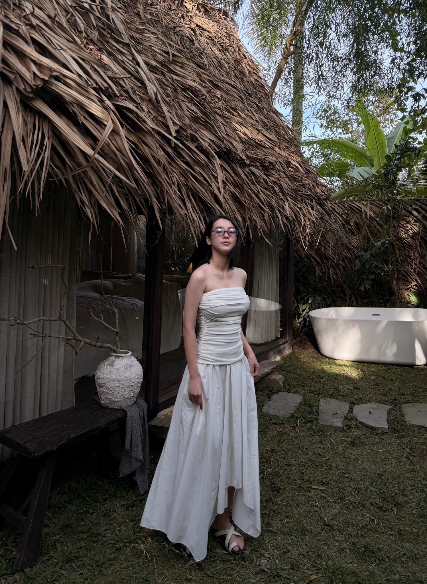 Mỹ nhân showbiz tái hôn với thiếu gia miền Tây: Sống trong nhà vườn rộng 12.000m², góc nào cũng chill hết nấc