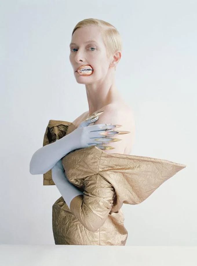 Vẻ đẹp độc đáo của Tilda Swinton thu hút khán giả
