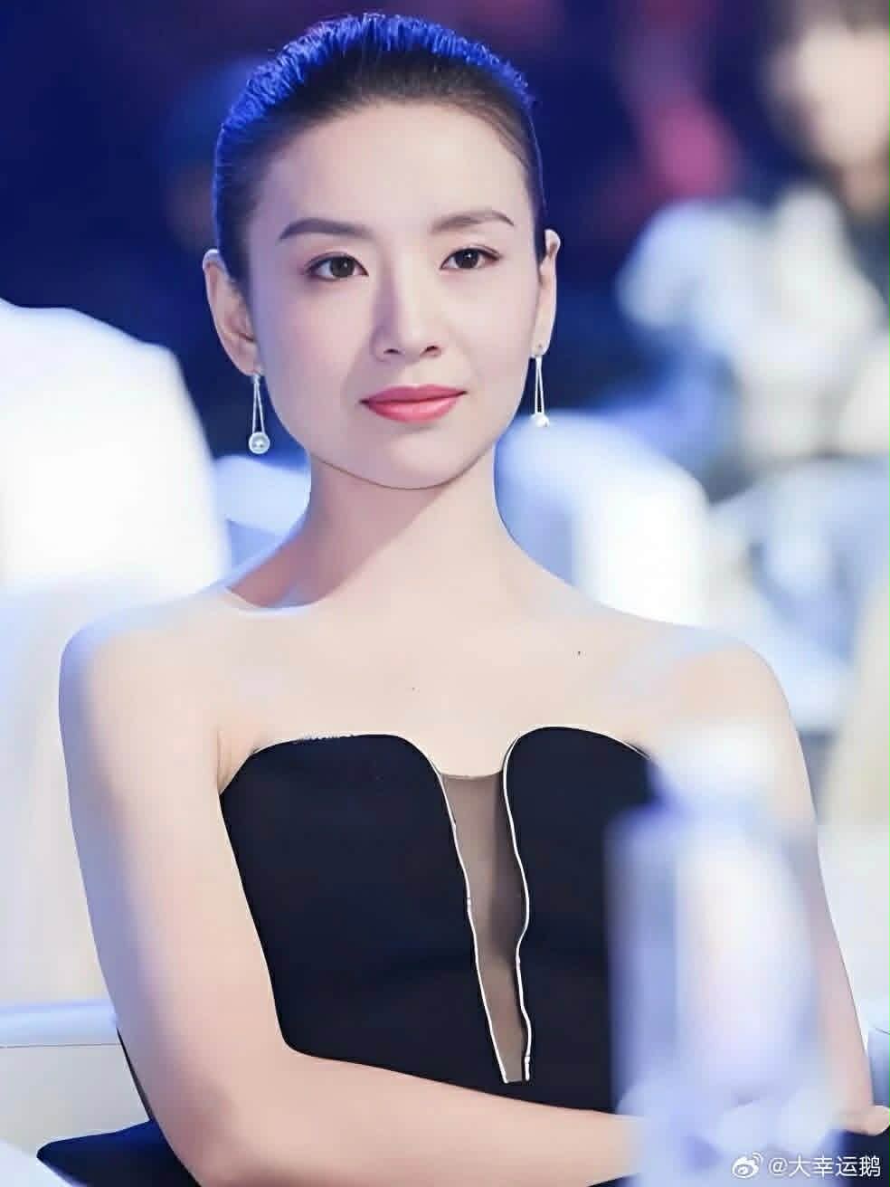 Chúc Anh Đài đẹp nhất màn ảnh biến thành đàn ông