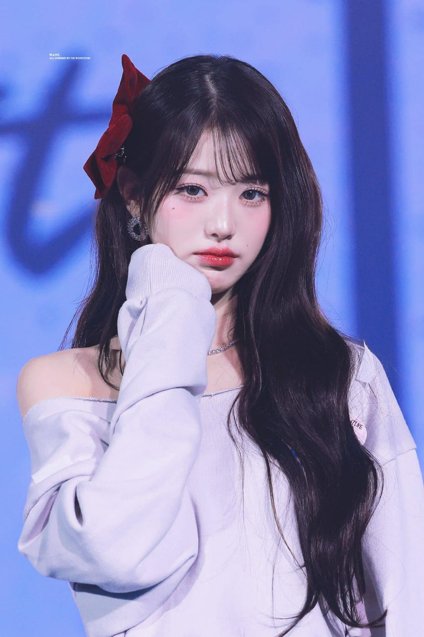 Jang Wonyoung đã trực tiếp gửi lời cảnh báo đến các đối tượng bám đuôi thông qua ứng dụng nhắn tin giao lưu với người hâm mộ