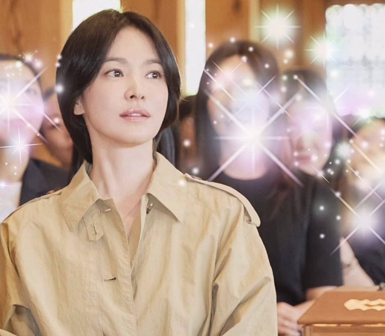 Mỹ nhân họ Song biến luôn 1 khoảnh khắc đời thường thành 1 khung hình lung linh tựa như tấm poster phim. Ảnh: X