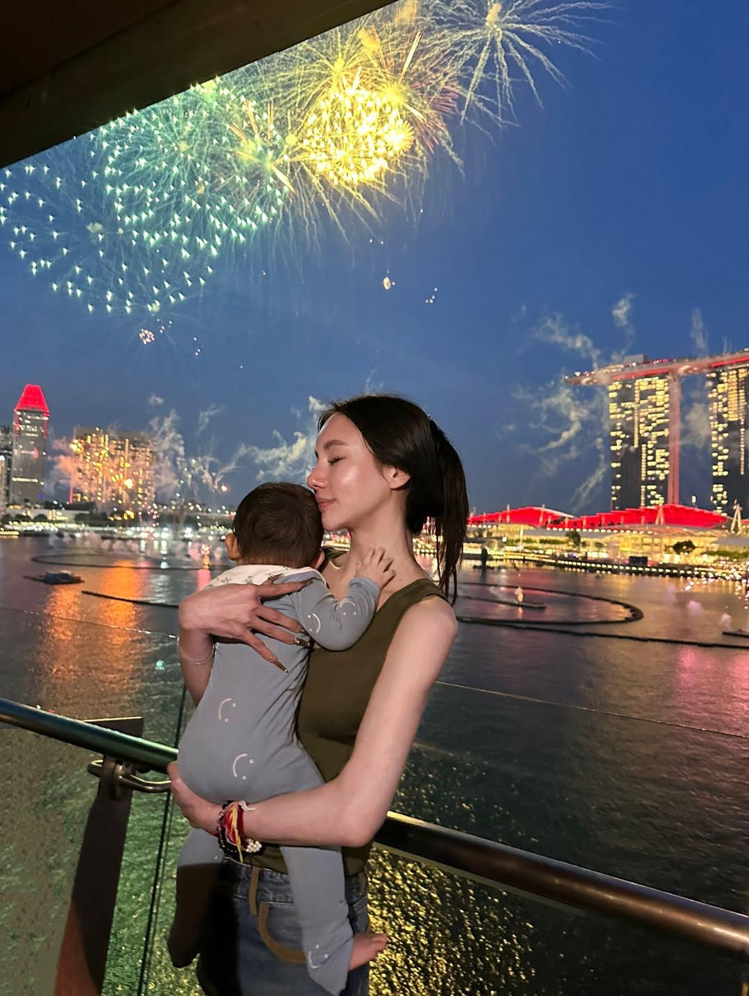 Cô sinh em bé thứ 2, không rõ danh tính cha đứa bé.
